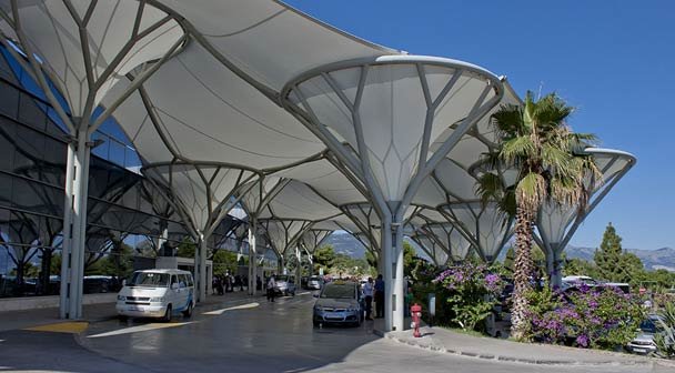 Split Airport